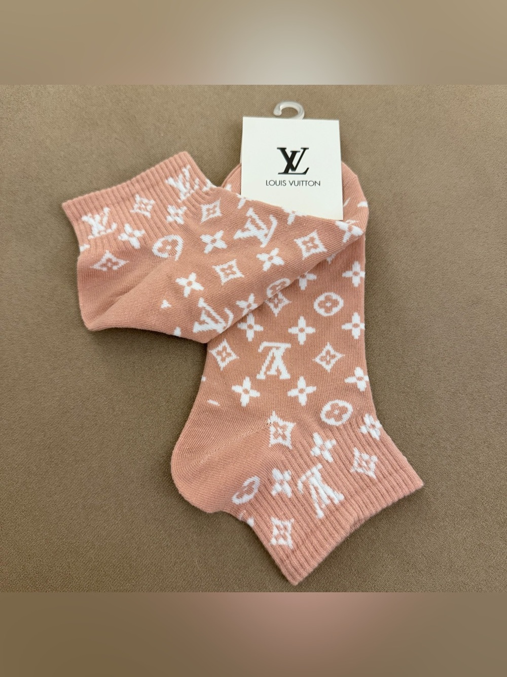 NWT Premium Designer Monogram Ankle Socks  Dusty Rose / White - Picture 3 of 3